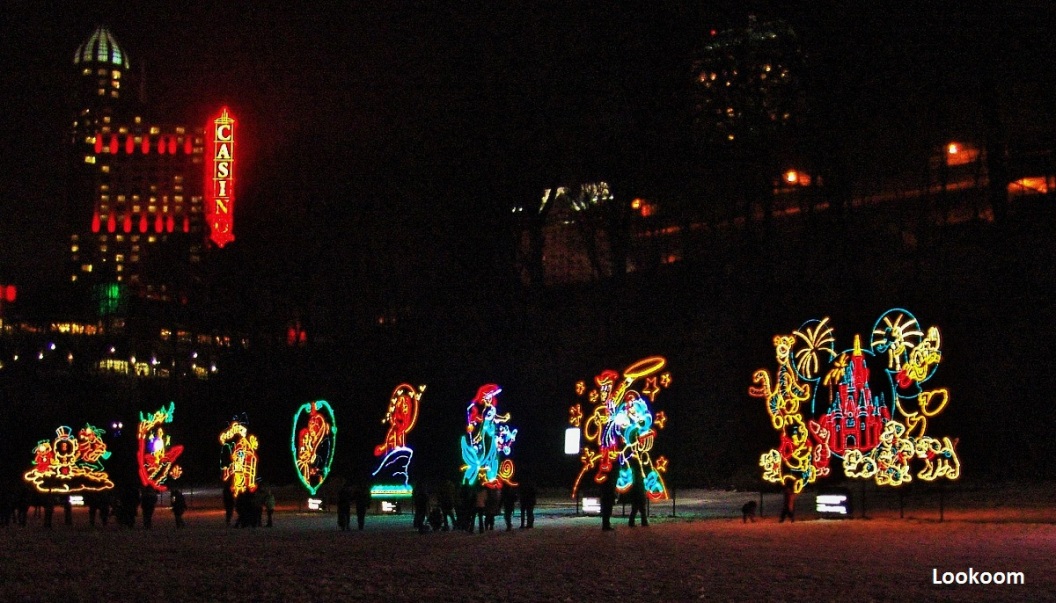 Christmas Lights in Niagara, ON