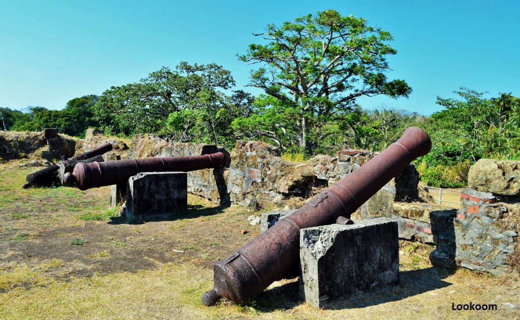 Cannons, fort San Lorenzo, Panama